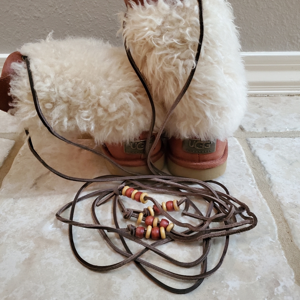 UGG Premium Leather Shearling Boots Size 5 - Picture 3 of 9